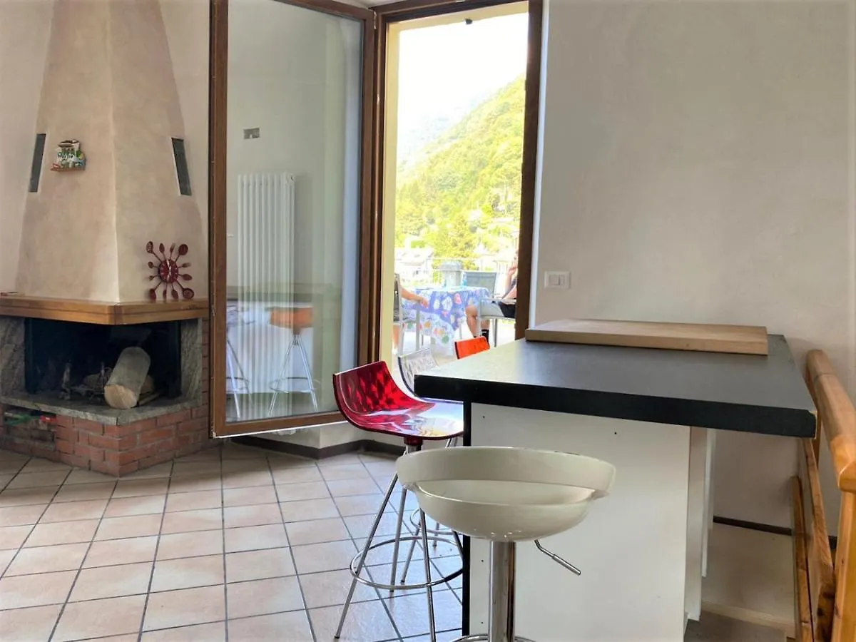 Apartment With Big Terrace And Direct Access To The Beach Varenna